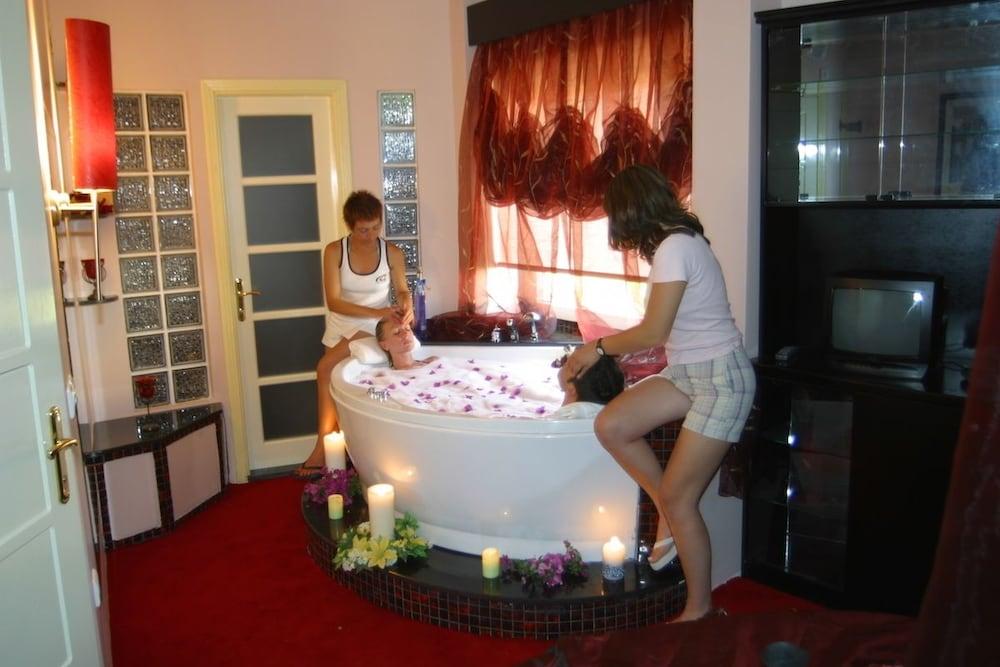 Delfi Hotel Spa & Wellness Center Bodrum Екстериор снимка