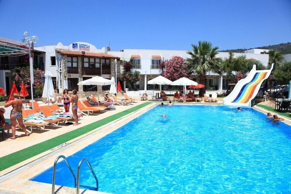 Delfi Hotel Spa & Wellness Center Bodrum Екстериор снимка