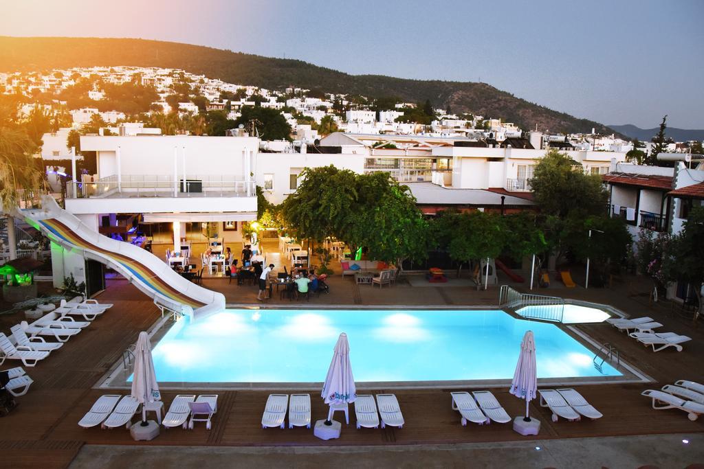 Delfi Hotel Spa & Wellness Center Bodrum Екстериор снимка