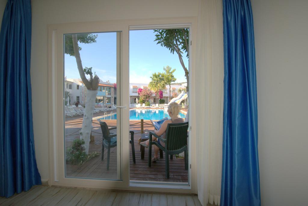 Delfi Hotel Spa & Wellness Center Bodrum Екстериор снимка